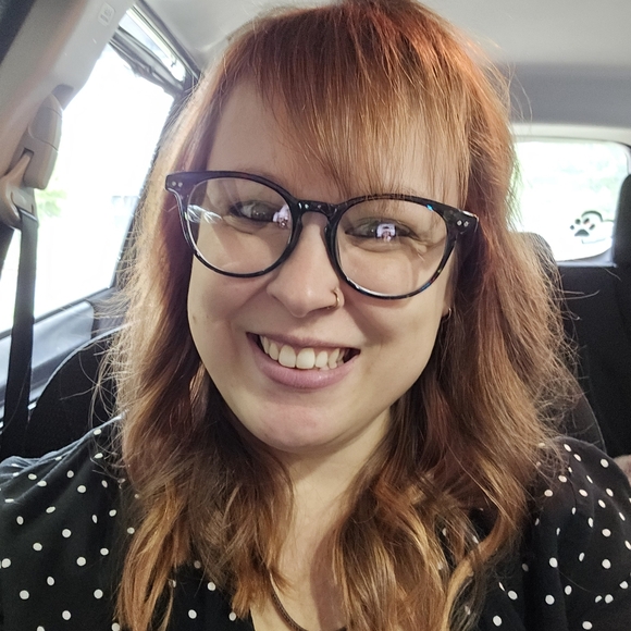 Meet your Posher, Brooke - Picture 2 of 9